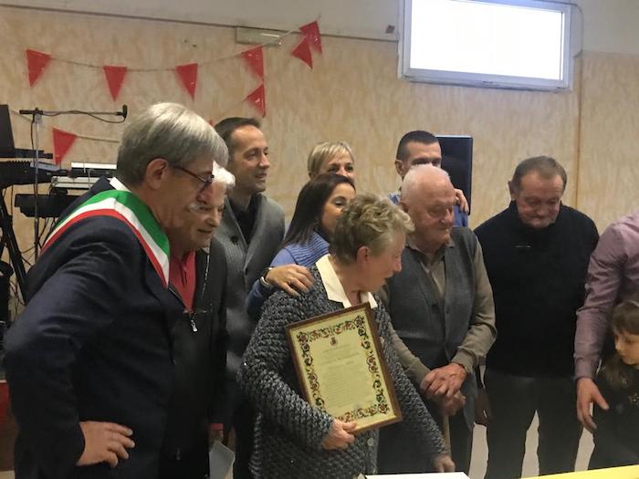 I cento anni di Aldo Severino, panettiere e giudice conciliatore di Pallanzeno. Per lui festa e benemerenza