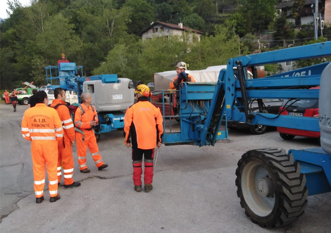 Frana sopra Piedimulera: strada per l'Anzasca chiusa per l'intervento dei tecnici