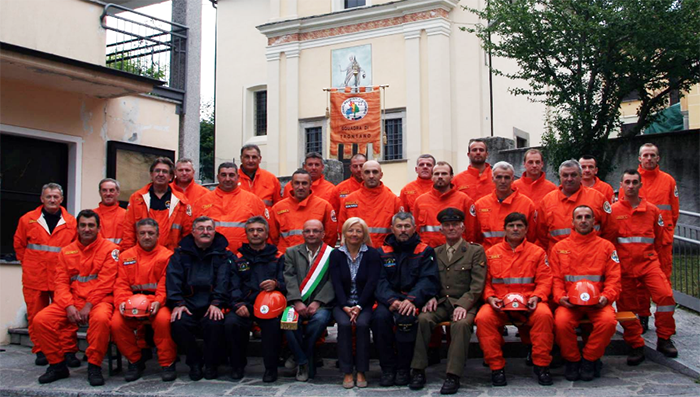 Gli Aib di Trontano donano un defibrillatore alla comunità, il primo in paese