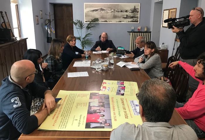 Omegna: teatro e solidarietà con "I quattro gatti"