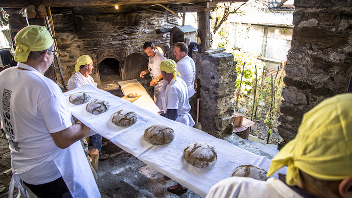 Si accendono i forni, anche in Ossola la festa de "Lo pan ner" in quattro comuni