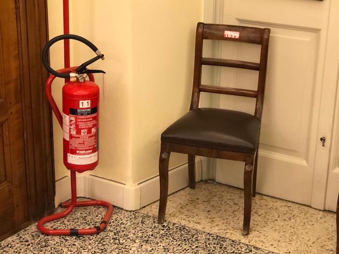 Domodossola: ecco la "sedia rossa" contro la violenza sulle donne 