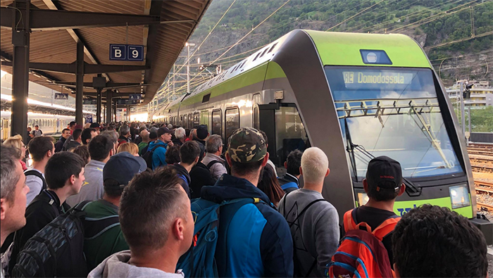  Le ferrovie svizzere Bls si scusano per i disagi subiti dai frontalieri sulla linea del Sempione 