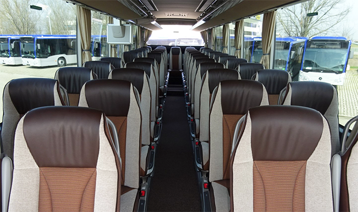 Trasporti in autobus, Comazzi spiega le regole per la sicurezza: "Si entra dall'anteriore ed esce dal posteriore, distanza e mascherina"