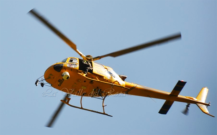  Elicottero a lungo in volo ed a bassa quota sulle vallate ossolane: si ispezionava la linea elettrica