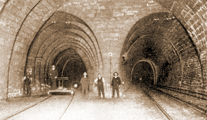 Tonnellate di tritolo per far saltare il tunnel del Sempione: 75 anni or sono il salvataggio dei partigiani e dei servizi segreti svizzeri