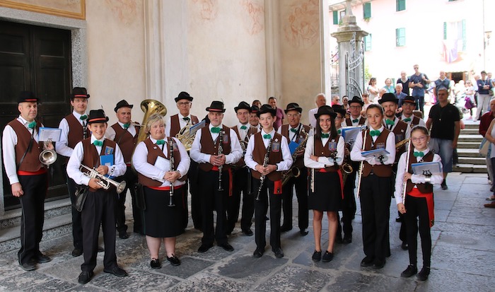 La Banda Alpina di Malesco festeggia santa Cecilia  