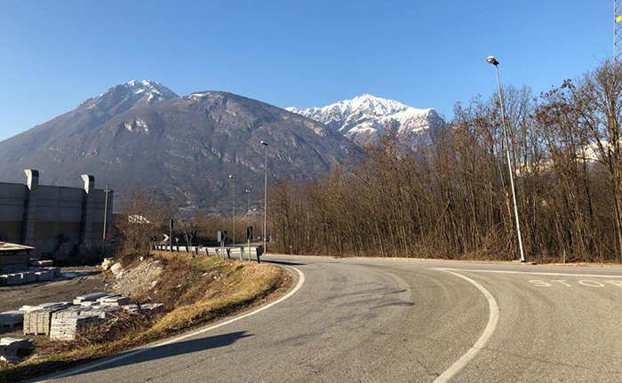 Svincolo di Masera della superstrada al buio: non funziona il sistema crepuscolare dei lampioni