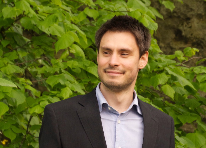 Verità per Giulio Regeni: lo striscione di Amnesty torna su Palzzo Flaim 