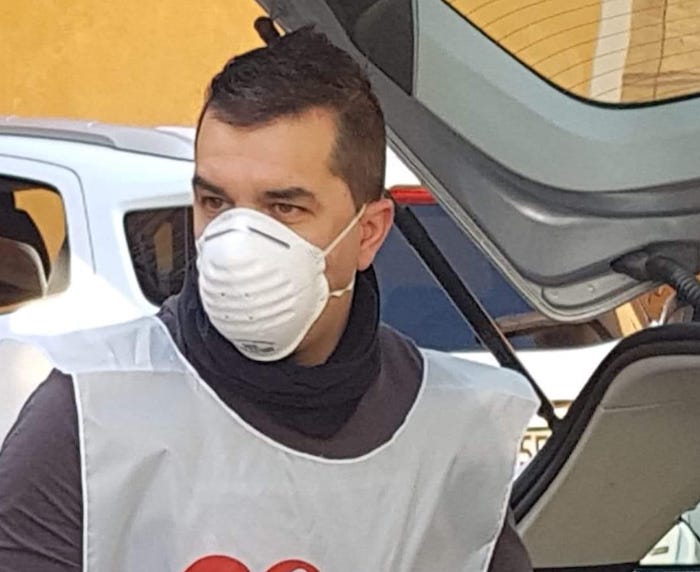  Un anno col Cantante della Solidarietà: 600 famiglie aiutate e molte donazioni in tutta Italia
