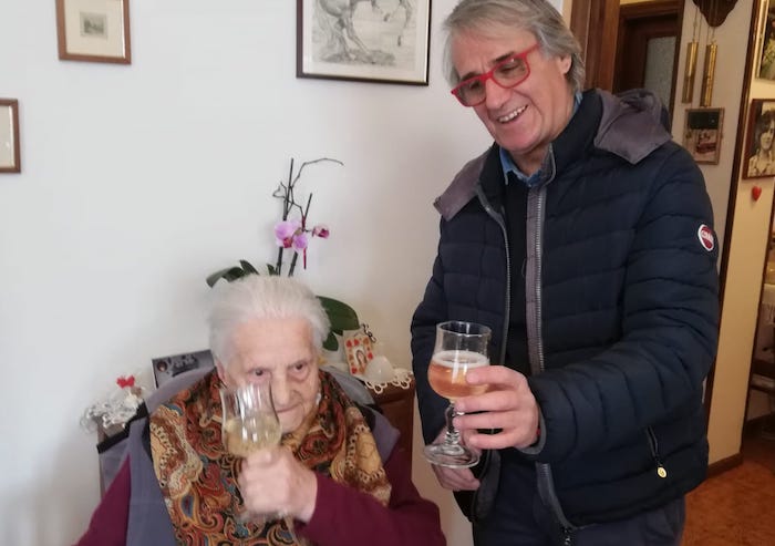 Santa Maria Maggiore: Irma Martinetti, cento anni e una dura vita di lavoro. Una festa tutta per lei 