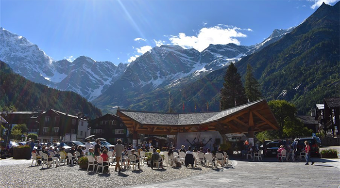 Note di blues ai piedi del Monte Rosa per la giornata mondiale dedicata alla musica. Fotogallery