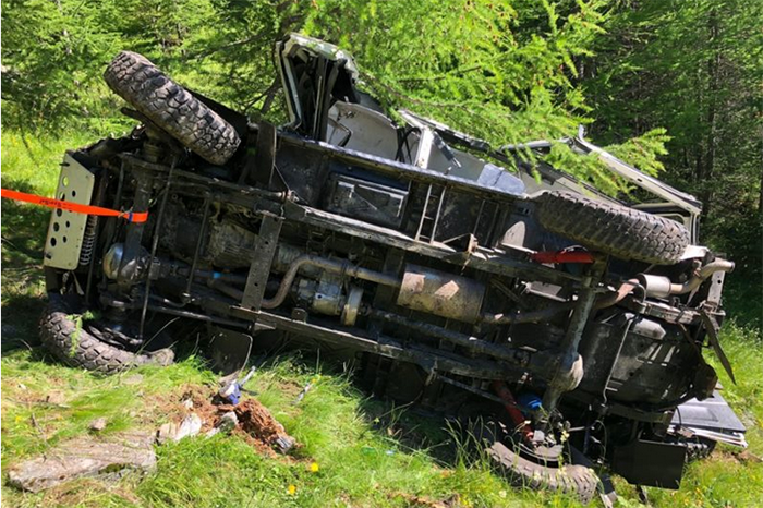 Incidente mortale vicino a Briga, auto cade in un dirupo. Un morto e due feriti