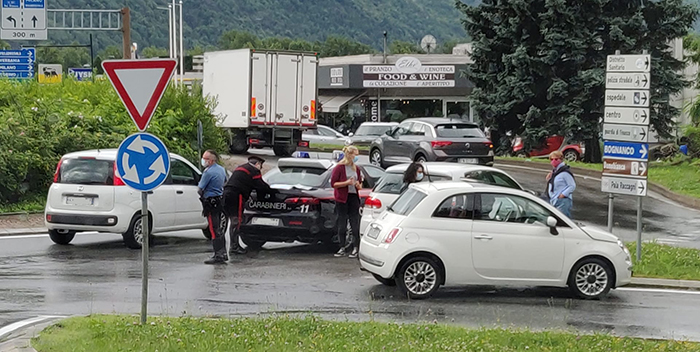 Tamponamento alle porte di Domo, disagi al traffico