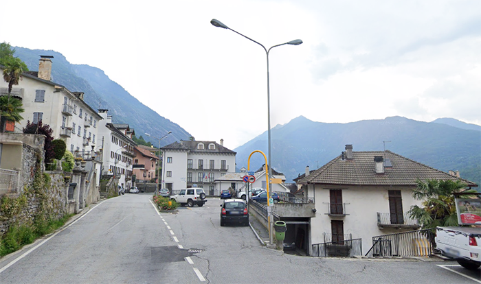 Senso unico alternato con semaforo in via valle Antigorio sino al 10 settembre