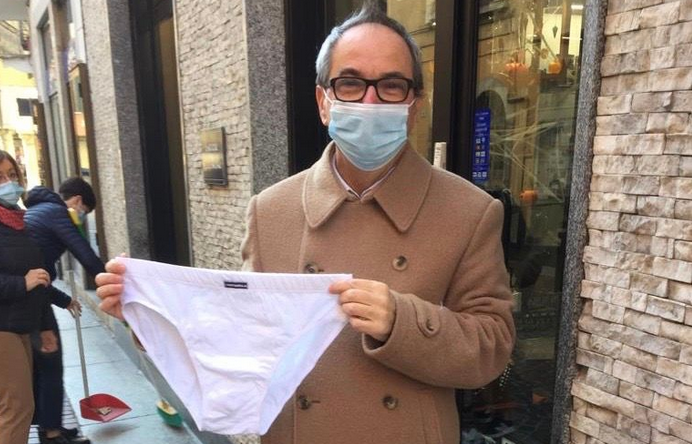 Presidio di protesta contro il Dpcm a Domodossola in piazza Rovereto. Montani (Lega Salvini): "Sostegno"