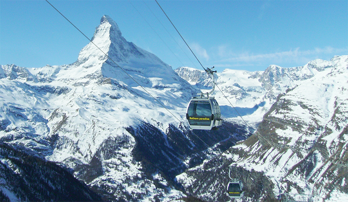 Sulle nevi di Zermatt: "I piu disciplinati sono gli Italiani". Editoriale di Walter Finkbohner