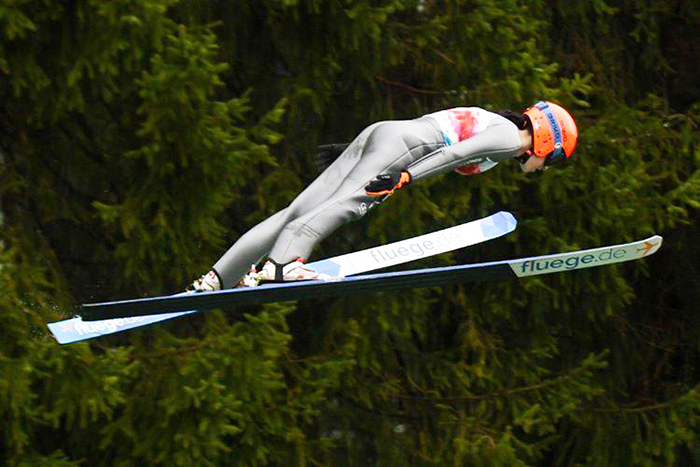 Salto dal trampolino: straordinario esordio in Alpen Cup per l'ossolana Camilla Henni Comazzi