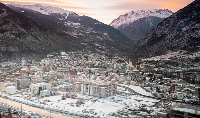  Si cercano 1200 nuovi collaboratori alla Lonza di Visp, dove si produce il vaccino Moderna. Ce ne parla Walter Finkbohner 
