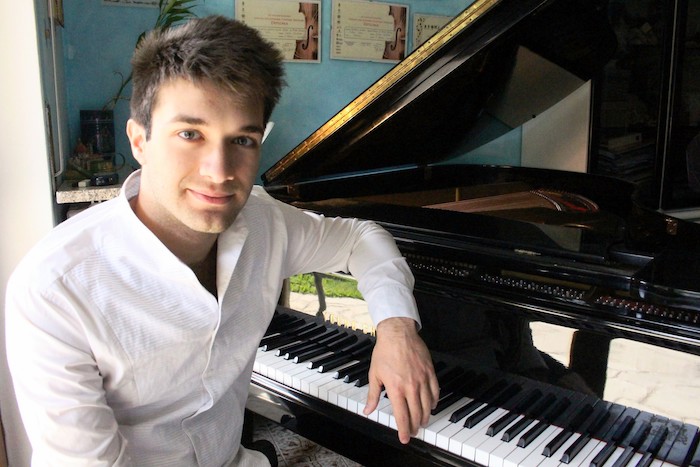 Amir Salhi in concerto al teatro della Cappuccina