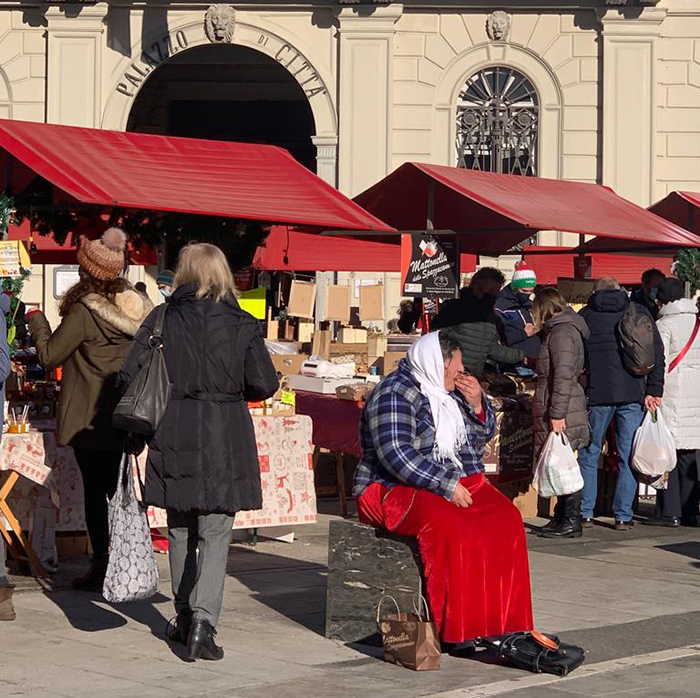 Proteste dei mercatali sull’orario di levata durante gli affollati Mercatini di Natale, ecco la risposta del dirigente comunale