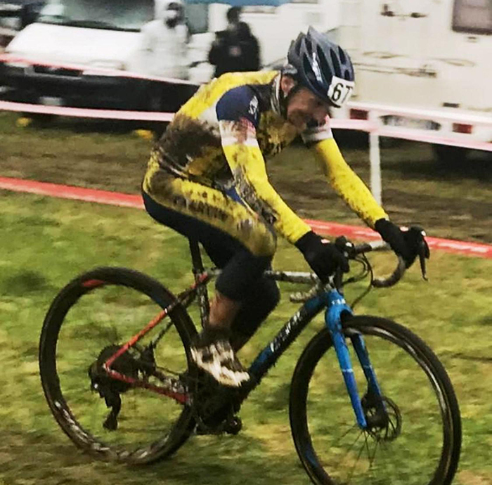 Ciclocross: vittoria di categoria per Lucio Pirozzini a Taino