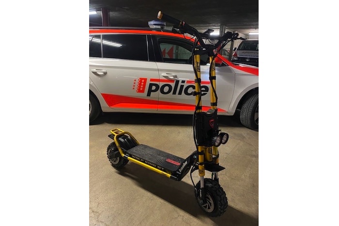 Monopattino a 120/km all'ora, giovane italiano denunciato in Vallese 