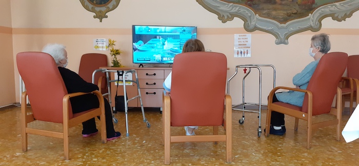 La solidarietà non si ferma col Covid: tante donazioni al Muller di Intra