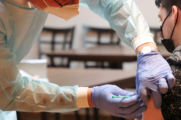 Anche in Piemonte le dosi del lotto del vaccino AstraZeneca sospeso dall'Aifa 