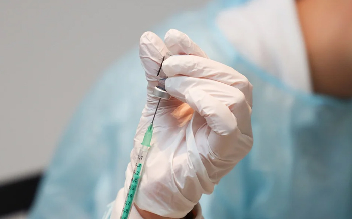 Sono 824 i medici di famiglia che vaccineranno i pazienti nei loro studi, altri 800 lo faranno nelle Asl