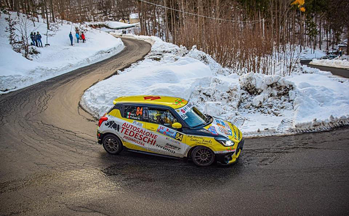 Il pilota ossolano Igor Iani in gara nel monomarca Suzuki a bordo della Swift ibrida