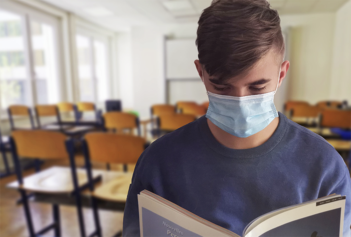 Obbligo vaccinale per gli over 50 e nuove regole a scuola: cosa dice il nuovo decreto anti-Covid del Governo