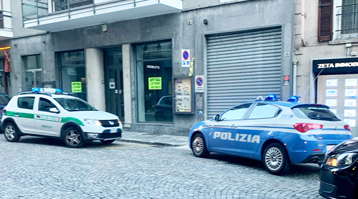 Animato diverbio tra avventori di un bar del centro domese, intervento delle forze dell'ordine