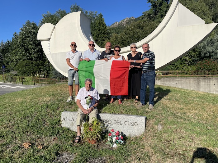 VCO Tricolore: fiori al monumento ai Caduti sul lavoro 