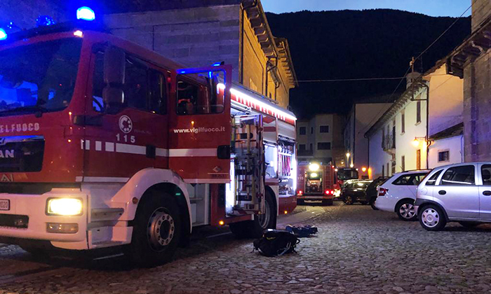 Varzo: rogo nella notte, casa a fuoco con ingenti danni. Nessun ferito