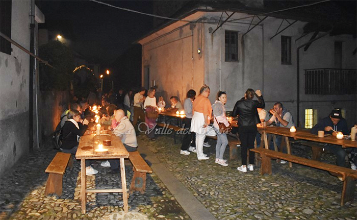 Successone per la 4^ edizione di Anticamente Calasca. Ricreato il borgo di 200 anni fa con degustazioni. Foto