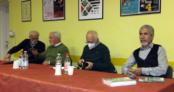 Nando Scarmozzino ha presentato alla SOMS  il suo libro di poesie sull’Ossola