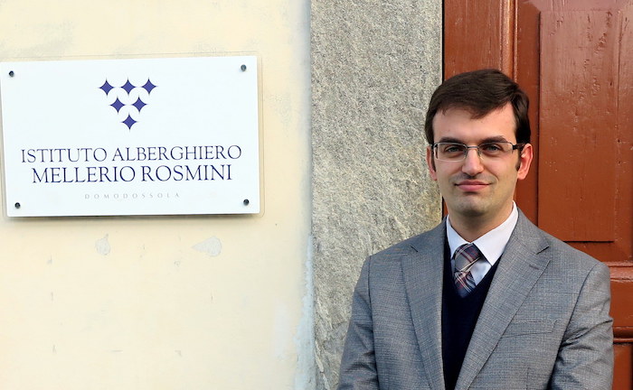 Lezioni in albergo: il quarto romanzo di Damiano Oberoffer