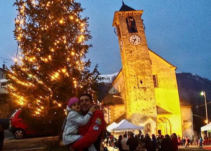 Bognanco accende l'albero: si dia inizio alle feste