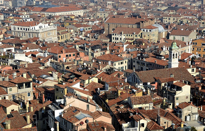 "Le bandierine distruttive", di Piero Gaido