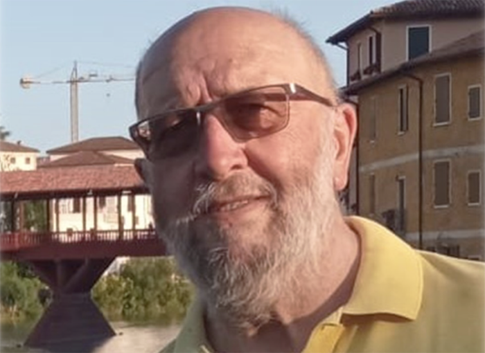 E' morto Roberto Negrini, per 40 anni salumiere. Col suo calesse portava in sfilata il Togn e la Cia