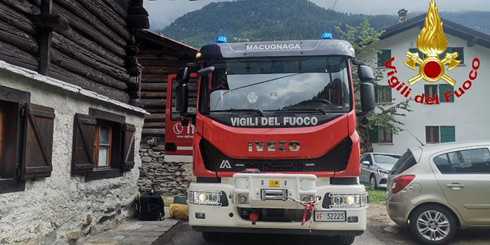 Nido di imenotteri in una casa di bambini allergici, intervento dei Vigili del fuoco