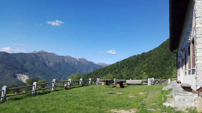 Festa all'Alpe per la nuova gestione del Rifugio Parpinasca