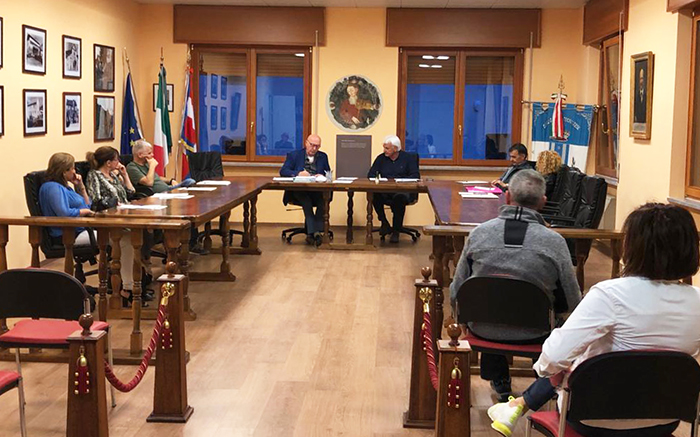 Montecrestese, in consiglio il conto consuntivo e le modifiche per le linee elettriche