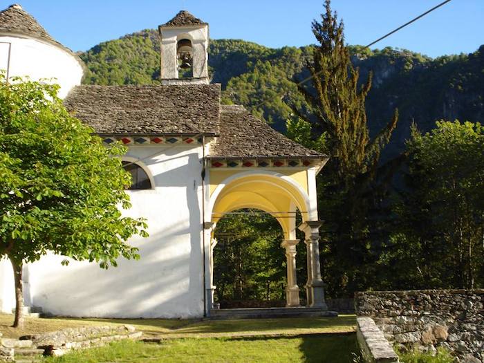 Bannio: il nuovo tetto del Santuario, sabato l'inaugurazione 