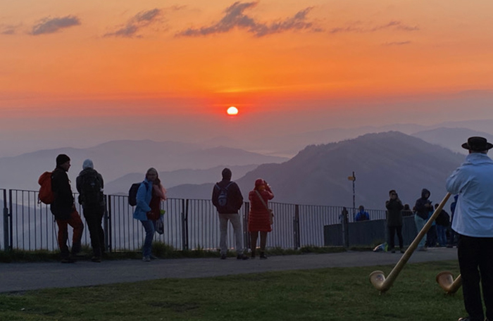 “Buongiorno al sole”, una proposta turistica in Svizzera che ha successo. A soli 130 km dal Mottarone … 