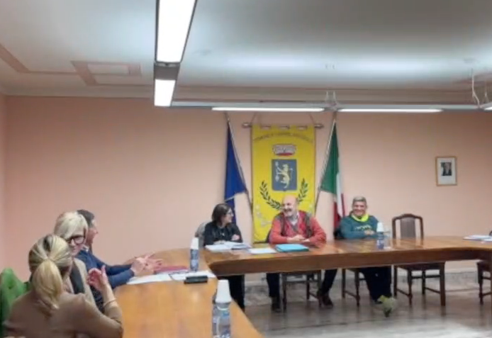Crevola, un nuovo regolamento per il Consiglio comunale - Video