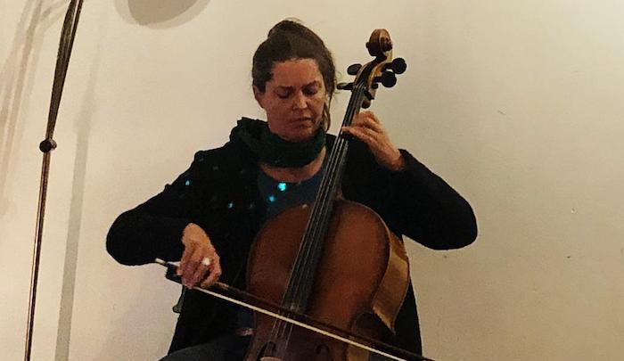 Momento magico da Sali & Pistacchi col violoncello di Susanne Hahn