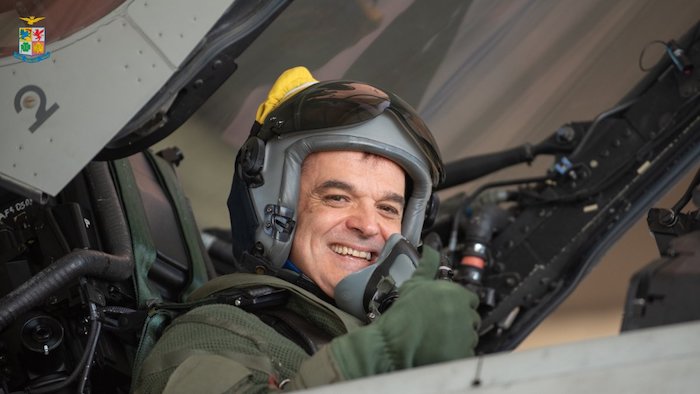 Andrea Accomazzo in missione addestrativa con l'Aeronautica militare: un ritorno a casa per l'ingegnere spaziale  