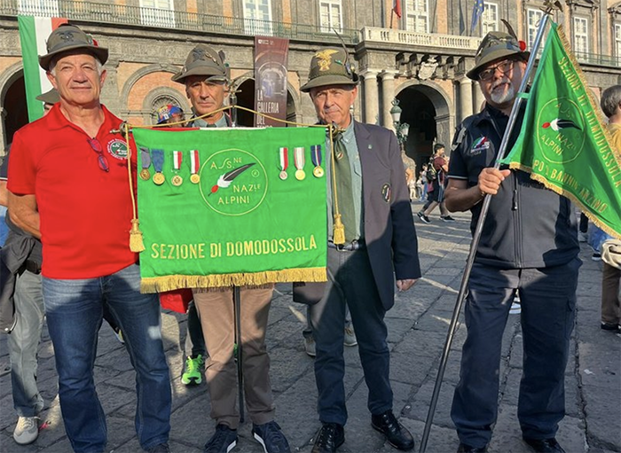 Gli alpini Ossolani a Napoli per celebrare il 150°. Foto